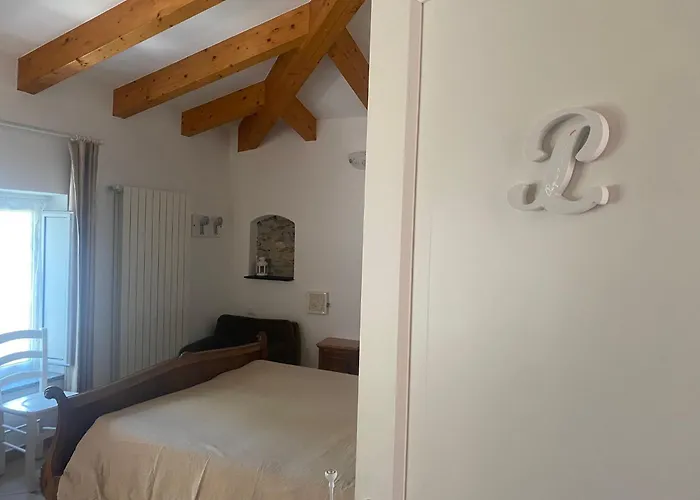 Gorra Rosa Di Mare Vicino Al Mare Lontano Dal Caos! 3* 피날레리구레